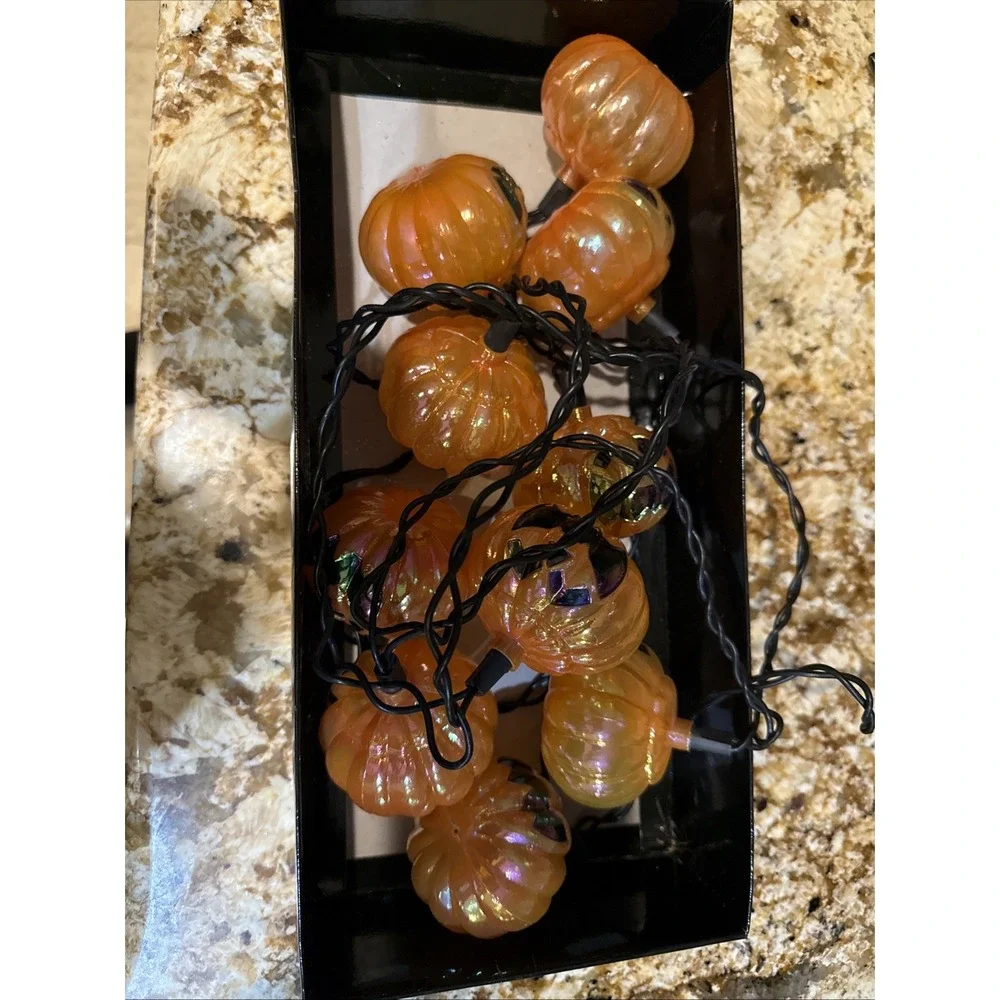 Vintage Halloween Lights 2001 Y2K Holiday Light 8 foot length Flickering Pumpkin
